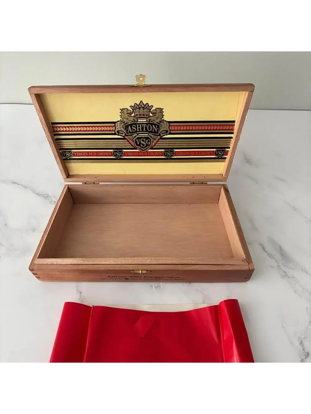 Vintage Ashton VSG Enchantment Empty Cedar Cigar Box 22 Count Virgin Sun Grown